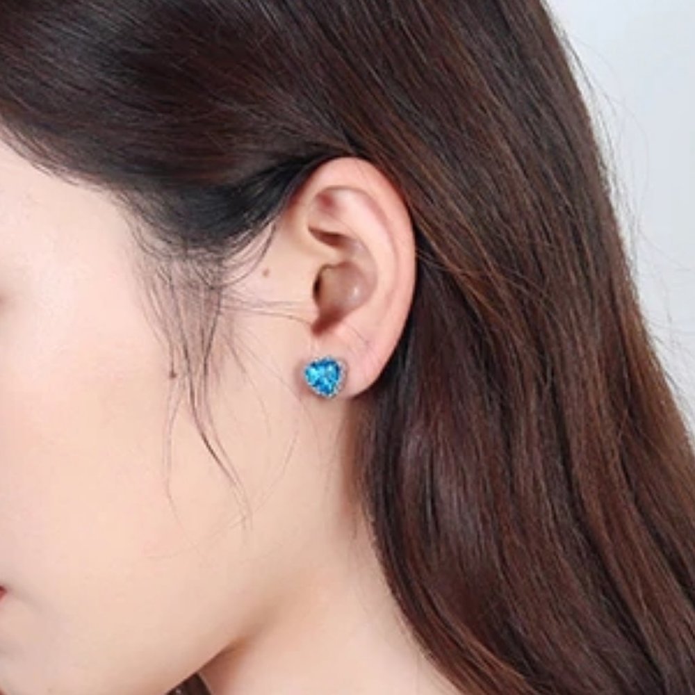 *NEW 925 Sterling Silver Diamond Heart Earrings - Picture 2 of 10